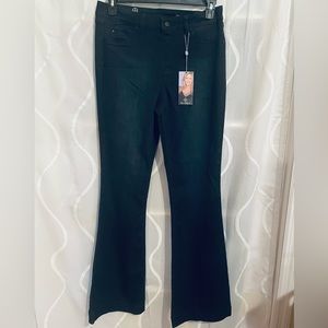 NWT’s Hot in Hollywood Jeans, Size Medium/Tall